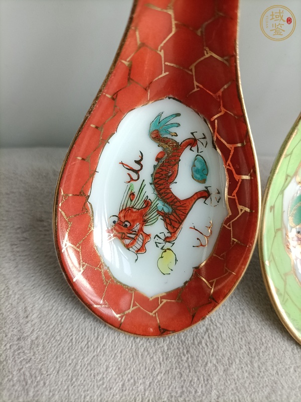 古玩陶瓷粉彩描金龍紋勺真品鑒賞圖