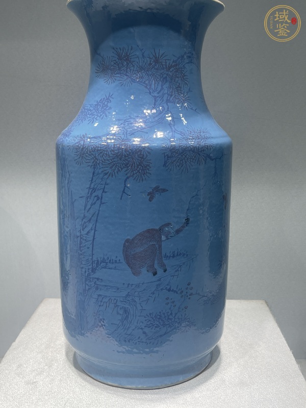古玩陶瓷清光緒 藍地淺絳喜祿封侯瓶真品鑒賞圖