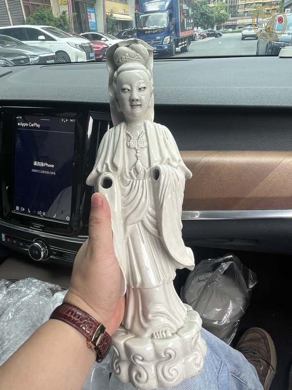 古玩陶瓷觀音塑像真品鑒賞圖