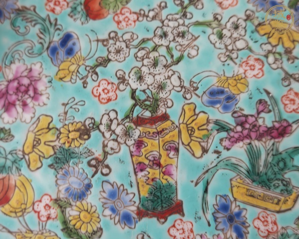 古玩陶瓷蝶紋盤真品鑒賞圖