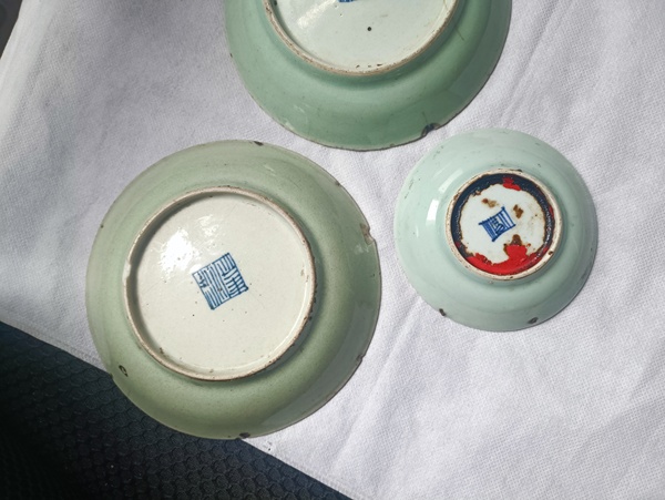 古玩陶瓷清代中期豆青釉盤拍賣,當前價格58元