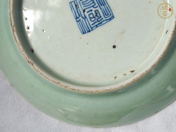 古玩陶瓷豆青釉盤真品鑒賞圖