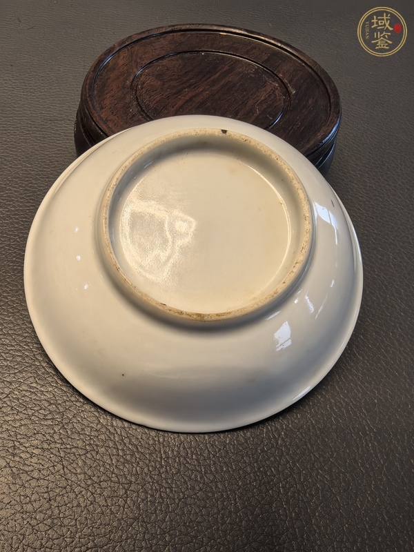古玩陶瓷粉彩桃紋盤真品鑒賞圖