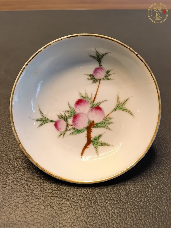 古玩陶瓷粉彩桃紋小筆添真品鑒賞圖