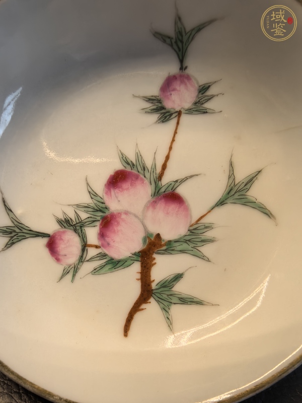 古玩陶瓷粉彩桃紋小筆添真品鑒賞圖