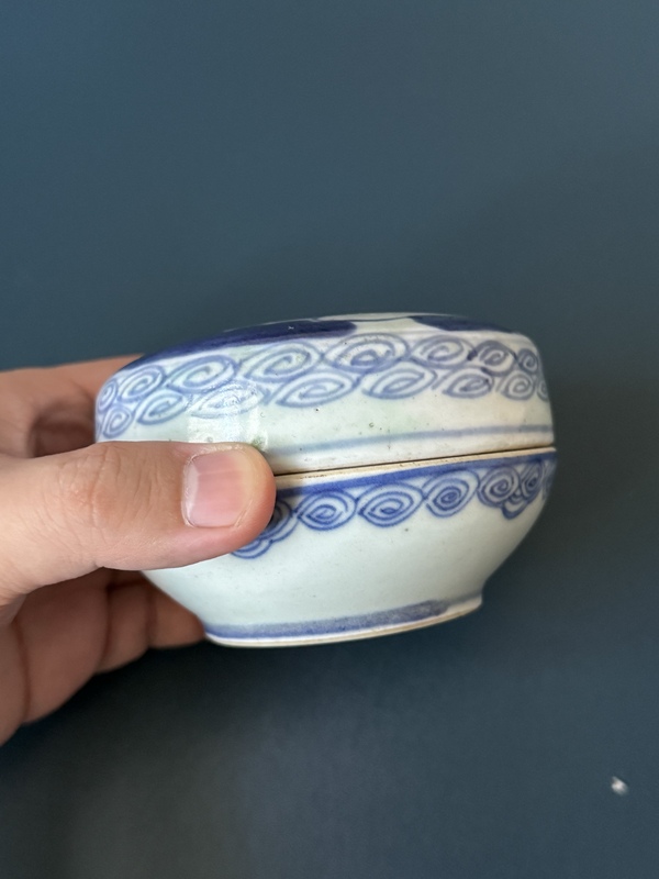 古玩陶瓷清·乾隆麒麟送子青花蓋盒拍賣，當(dāng)前價(jià)格1200元