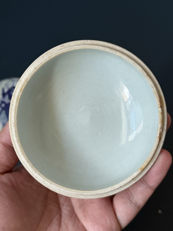 古玩陶瓷清·乾隆麒麟送子青花蓋盒拍賣，當(dāng)前價(jià)格1200元