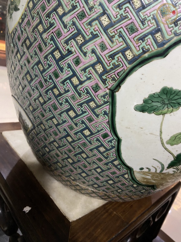 古玩陶瓷五彩開窗荷塘鴛鴦紋大缸真品鑒賞圖