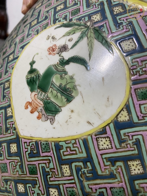 古玩陶瓷五彩開窗荷塘鴛鴦紋大缸真品鑒賞圖