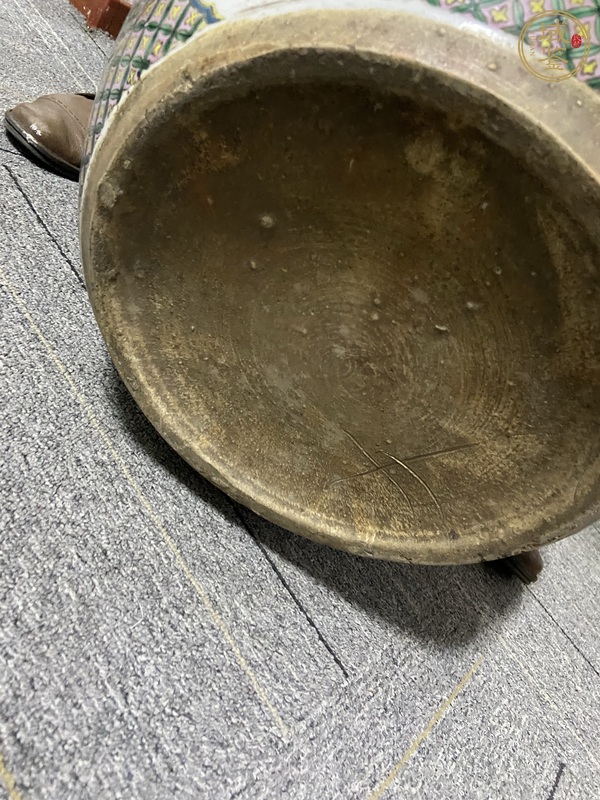 古玩陶瓷五彩開窗荷塘鴛鴦紋大缸真品鑒賞圖