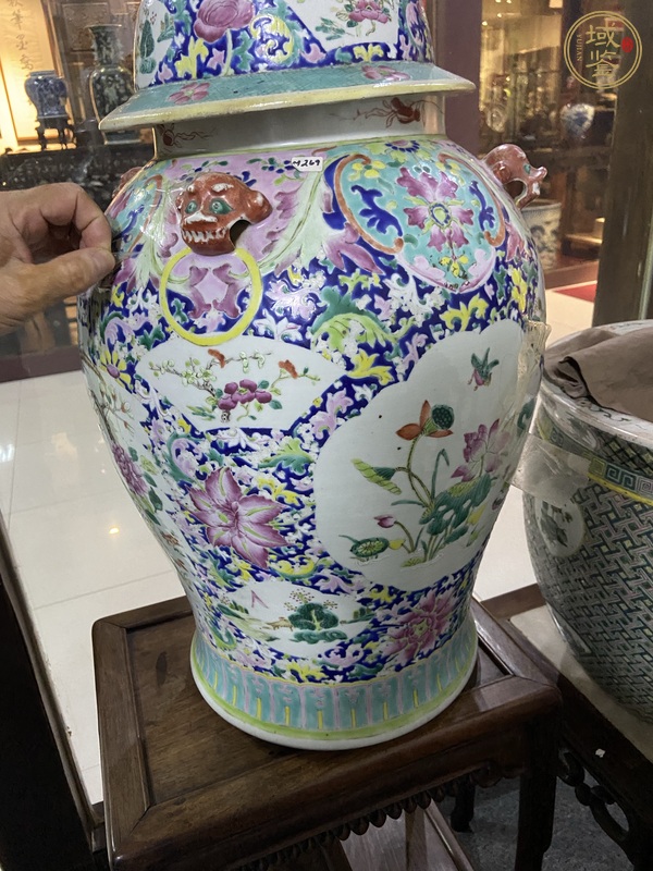 古玩陶瓷粉彩滿花卉紋將軍罐真品鑒賞圖