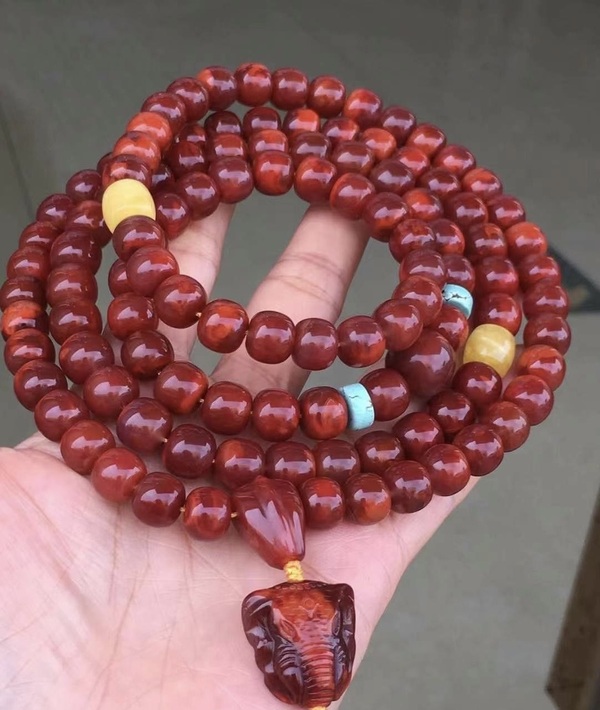 古玩玉器天然南紅珠串拍賣,當前價格12000元