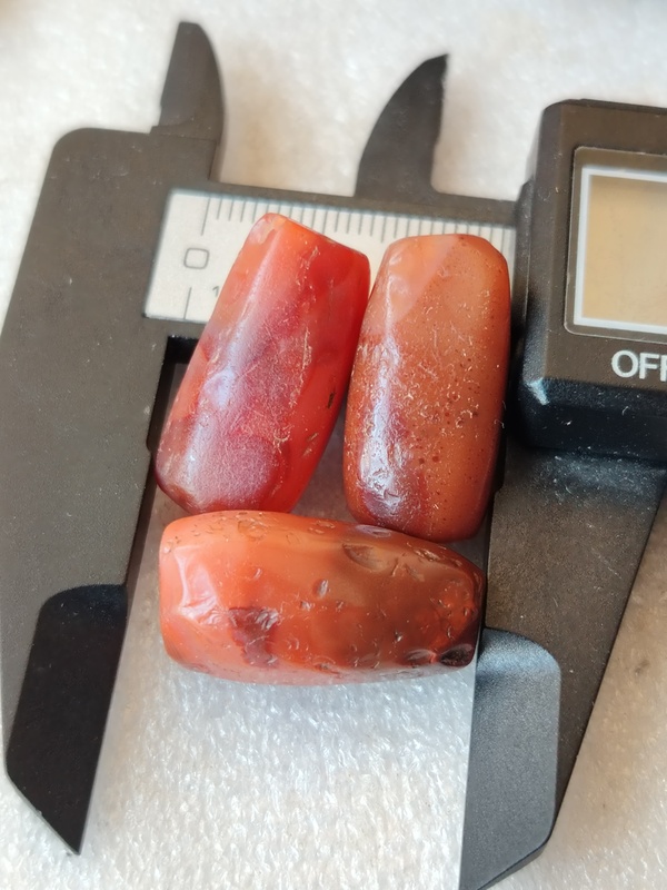 古玩玉器紅瑪瑙多棱珠3顆拍賣,當前價格99元