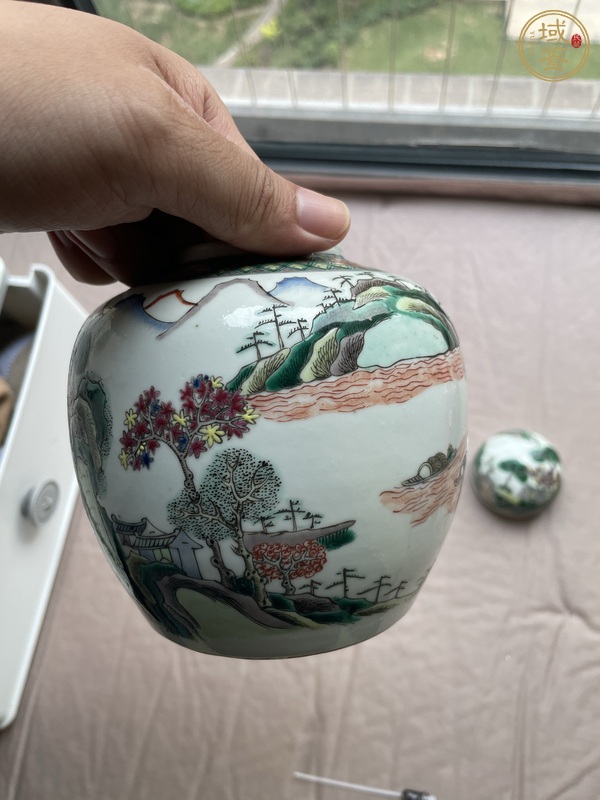 古玩陶瓷清光緒粉彩山水高士圖蓋罐真品鑒賞圖