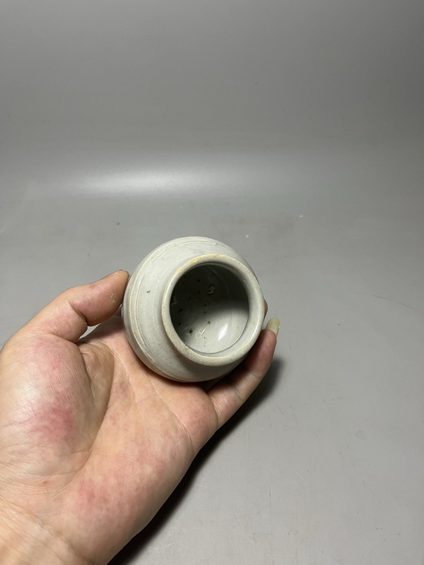 古玩陶瓷影青釉水盂拍賣,當(dāng)前價格0元