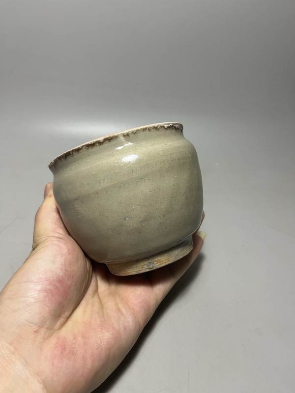 古玩陶瓷龍泉青瓷茶入拍賣，當前價格0元