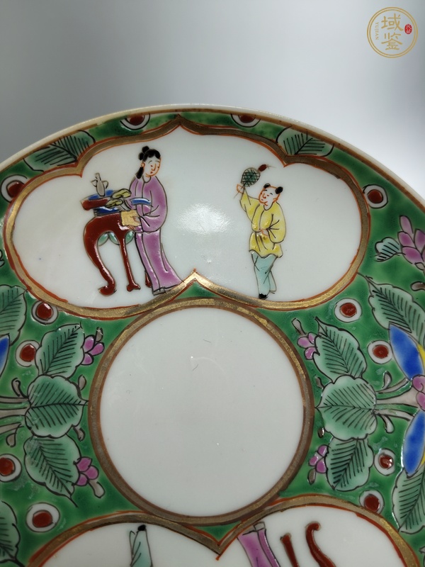 古玩陶瓷松石綠粉彩三娘教子圖杯碟真品鑒賞圖