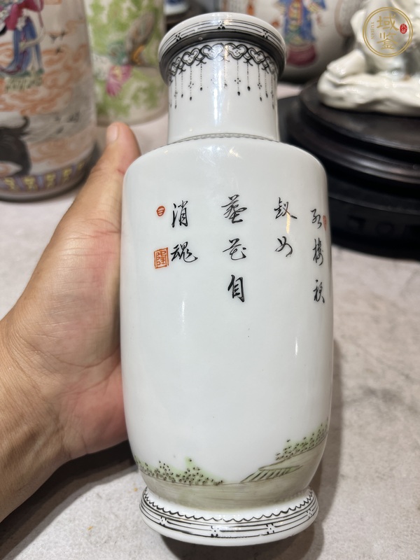 古玩陶瓷人物紋粉彩瓶真品鑒賞圖