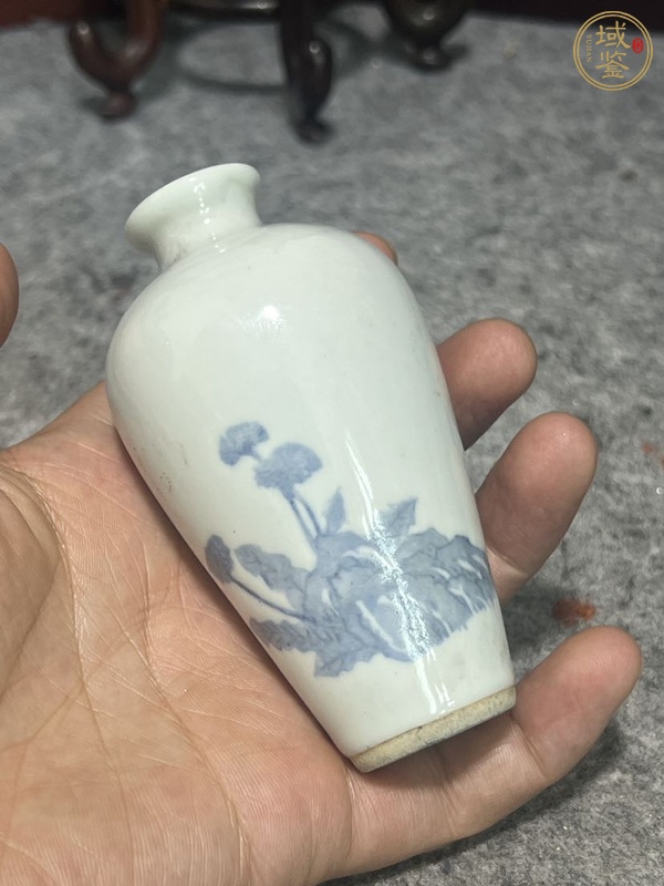 古玩創(chuàng)匯時期青花瓶真品鑒賞圖