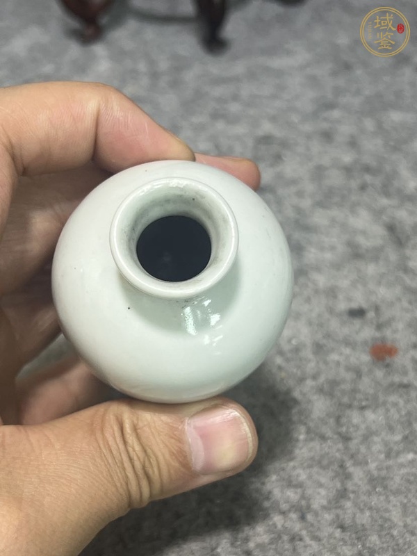 古玩陶瓷創匯時期青花瓶真品鑒賞圖