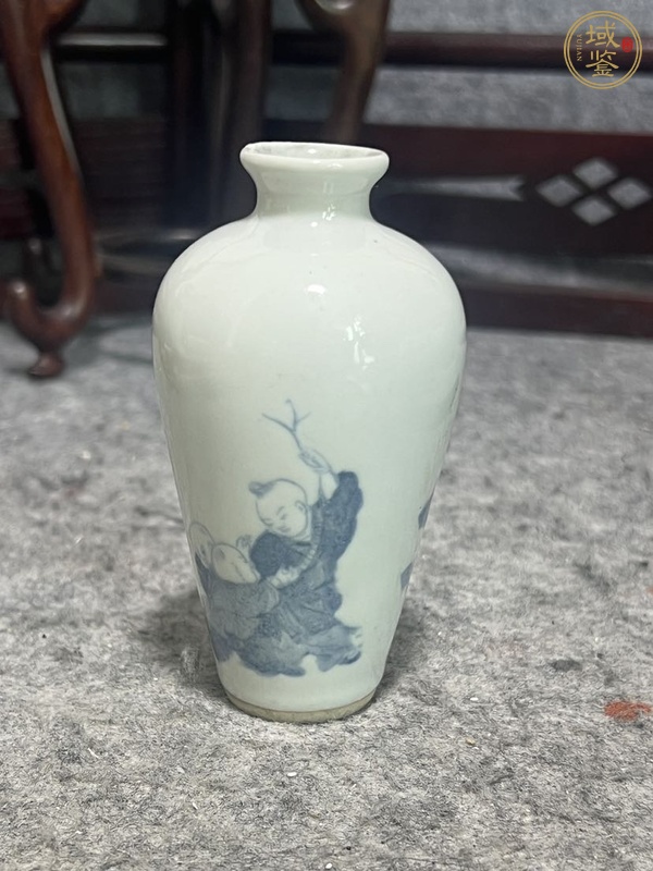 古玩陶瓷創匯時期青花瓶真品鑒賞圖