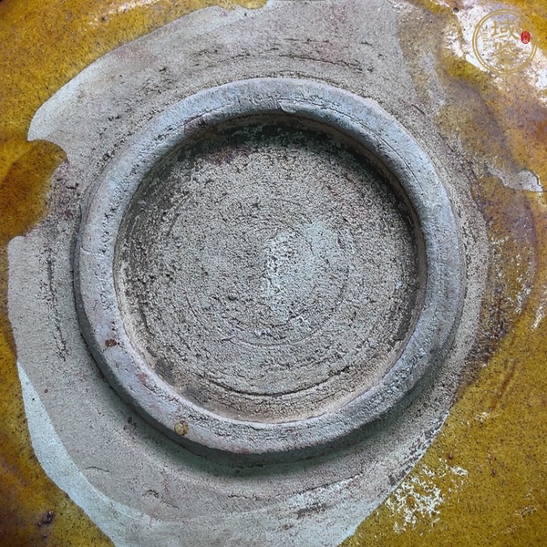 古玩陶瓷遼三彩盤真品鑒賞圖