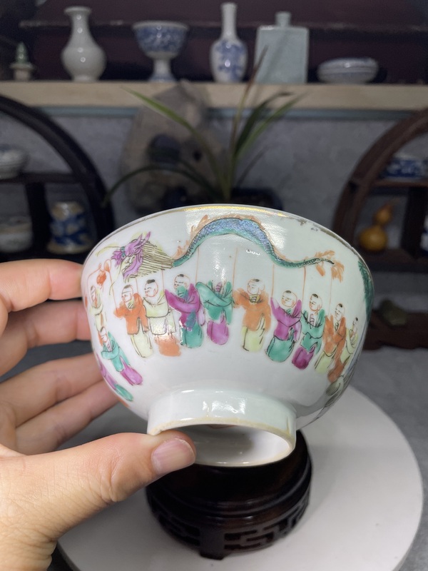 古玩轉賣清同治細路粉彩百子鬧龍燈碗拍賣，當前價格0元