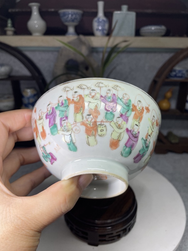 古玩陶瓷清同治細路粉彩百子鬧龍燈碗拍賣，當前價格2799元