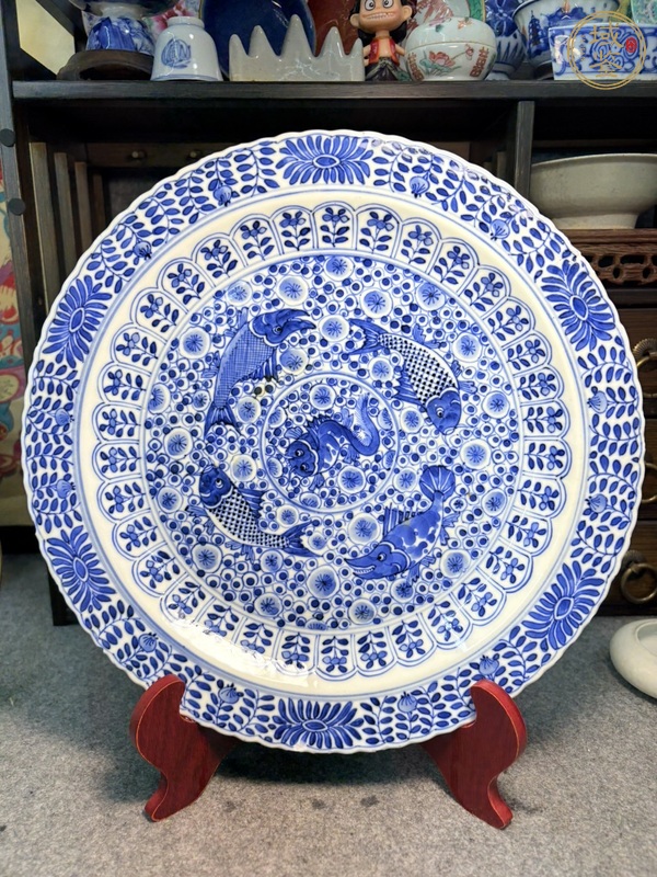 古玩晚清青花魚(yú)藻紋大盤(pán)真品鑒賞圖