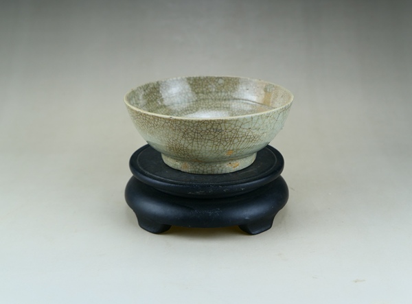 古玩陶瓷元末明初.哥釉高足碗拍賣，當前價格37元