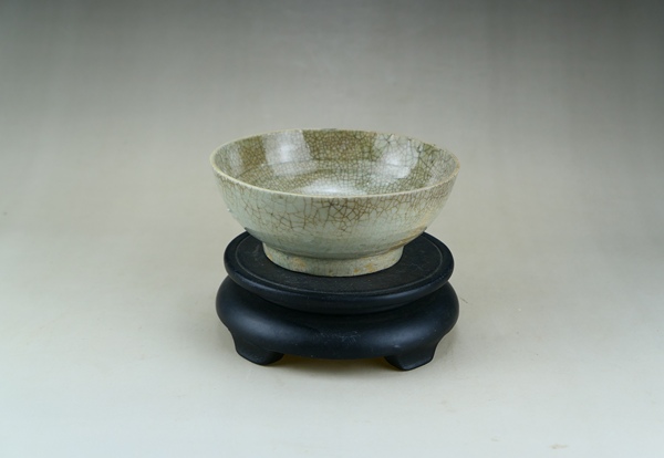 古玩陶瓷元末明初.哥釉高足碗拍賣，當前價格37元