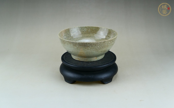 古玩陶瓷哥釉高足碗真品鑒賞圖