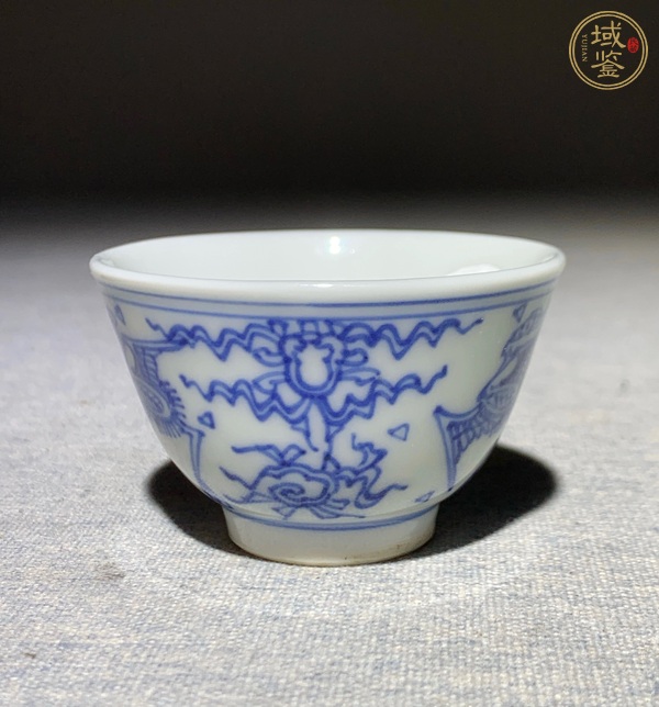 古玩陶瓷日本江戶青花云鶴紋茶杯真品鑒賞圖
