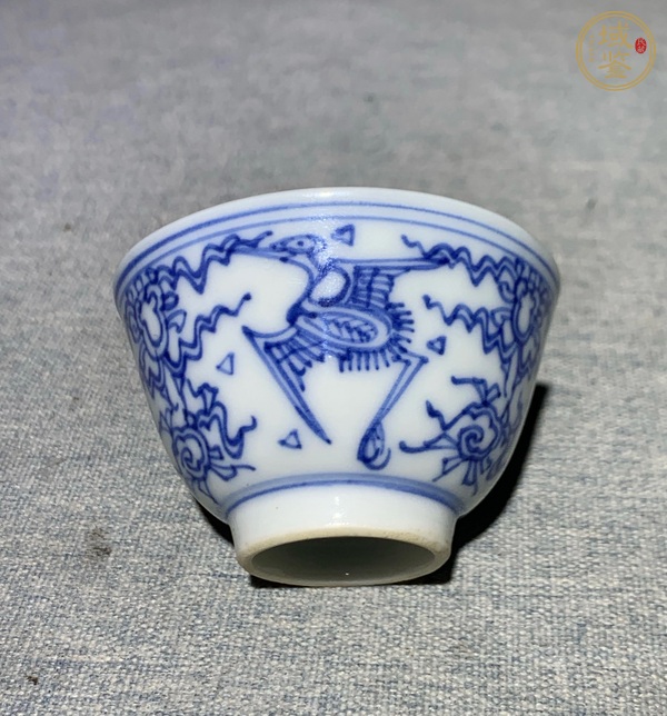 古玩陶瓷日本江戶青花云鶴紋茶杯真品鑒賞圖