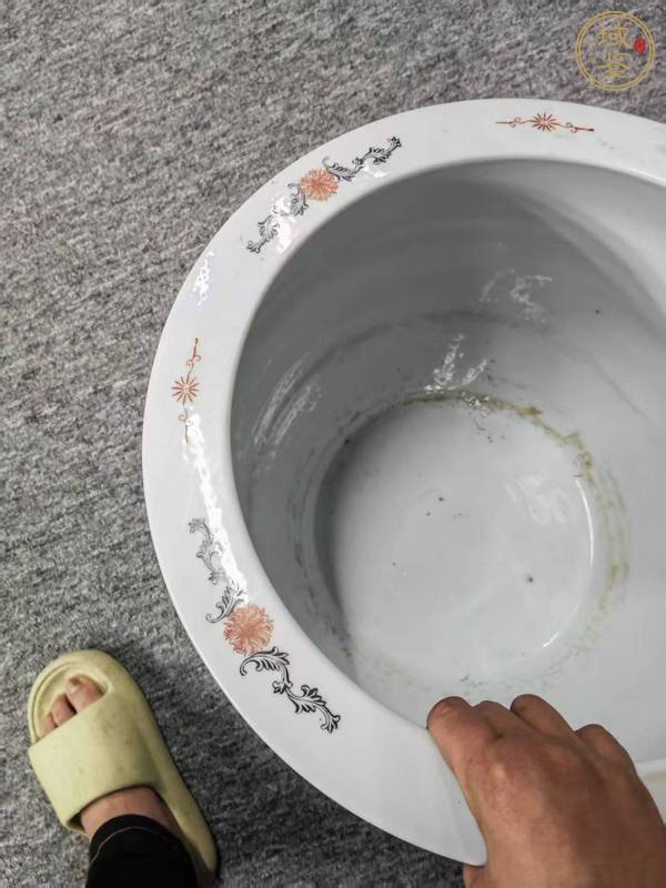 古玩陶瓷墨彩人物紋案缸真品鑒賞圖
