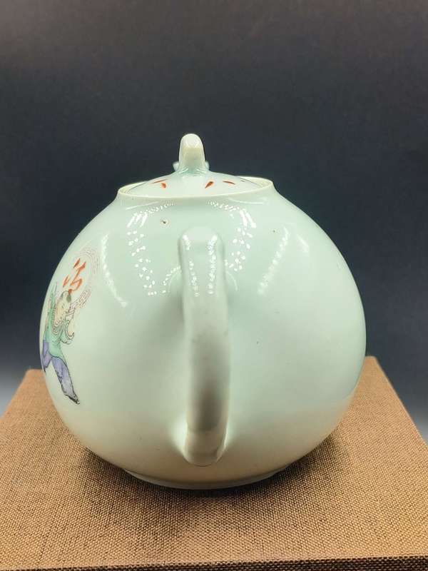 古玩陶瓷民國粉彩嬰戲圖茶壺拍賣,當前價格600元