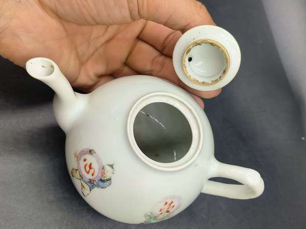 古玩陶瓷民國粉彩嬰戲圖茶壺拍賣,當前價格600元