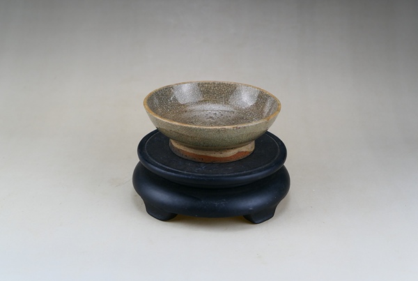 古玩轉(zhuǎn)賣元末明初.哥釉水洗（文房雅器）拍賣，當(dāng)前價(jià)格7999元