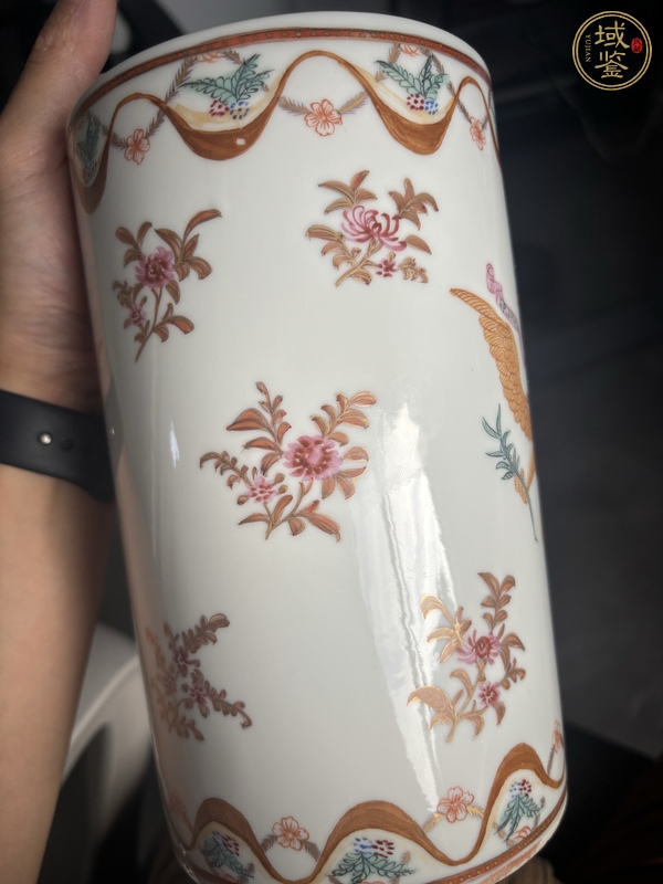 古玩陶瓷徽章瓷筆筒真品鑒賞圖