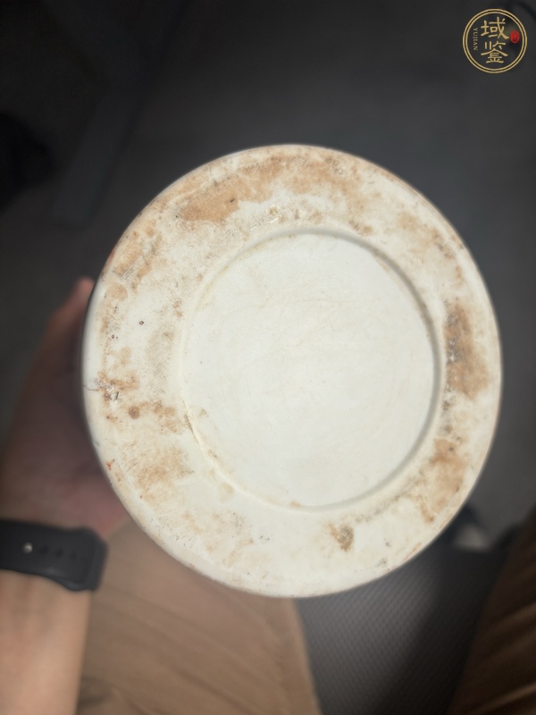 古玩陶瓷徽章瓷筆筒真品鑒賞圖