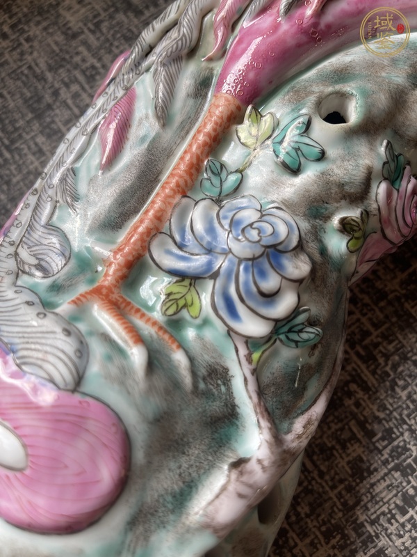 古玩陶瓷粉彩鳳凰塑像真品鑒賞圖