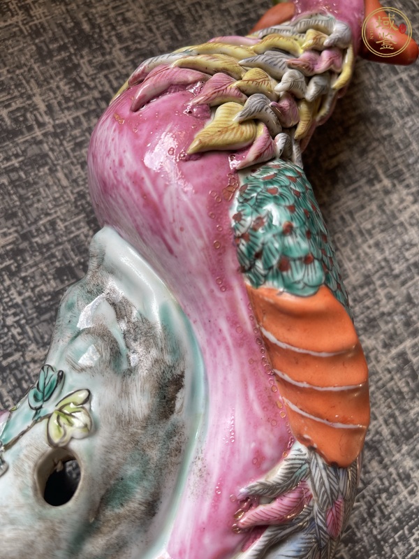 古玩陶瓷粉彩鳳凰塑像真品鑒賞圖
