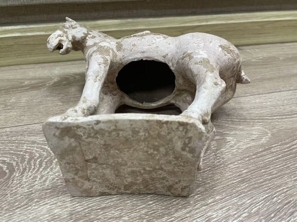 古玩陶瓷唐·駿馬拍賣，當(dāng)前價(jià)格500元