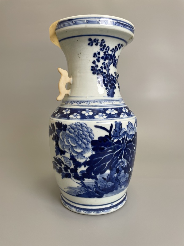 古玩陶瓷清乾隆 青花四季花卉紋雙耳盤口瓶拍賣，當前價格980元