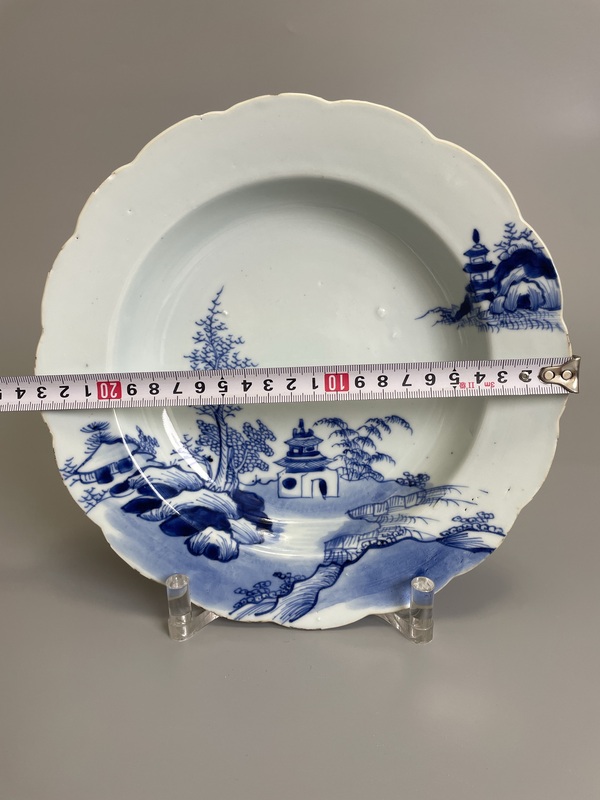 古玩陶瓷清乾隆 青花山水風景紋花口盤拍賣,當前價格980元