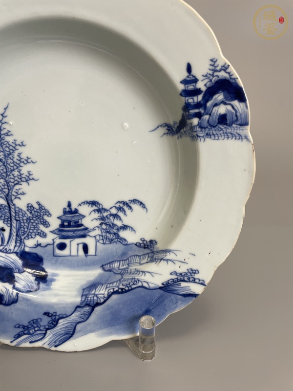 古玩陶瓷清乾隆 青花山水風景紋花口盤真品鑒賞圖