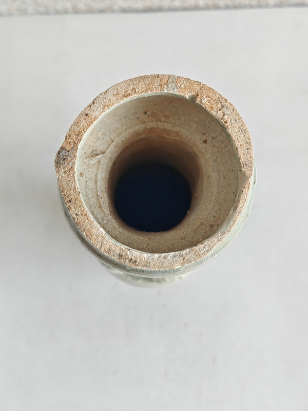 古玩陶瓷青白釉貼塑人物瓶拍賣，當前價格450元