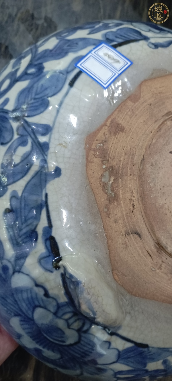 古玩花卉紋三足青花香爐真品鑒賞圖