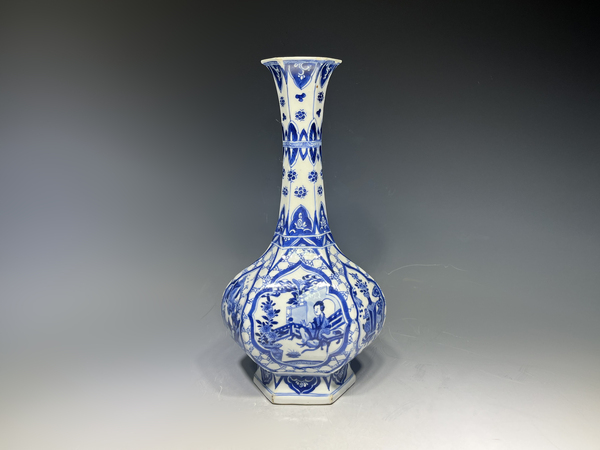 古玩嚴(yán)選清康熙·青花人物故事紋六方長頸瓶拍賣，當(dāng)前價格1440元