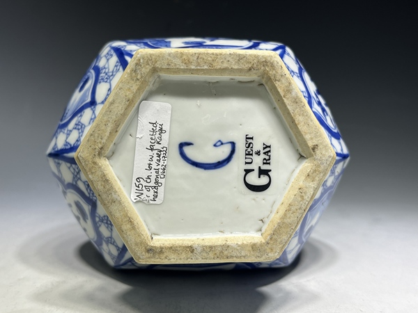 古玩陶瓷清康熙·青花人物故事紋六方長頸瓶拍賣，當前價格1078元